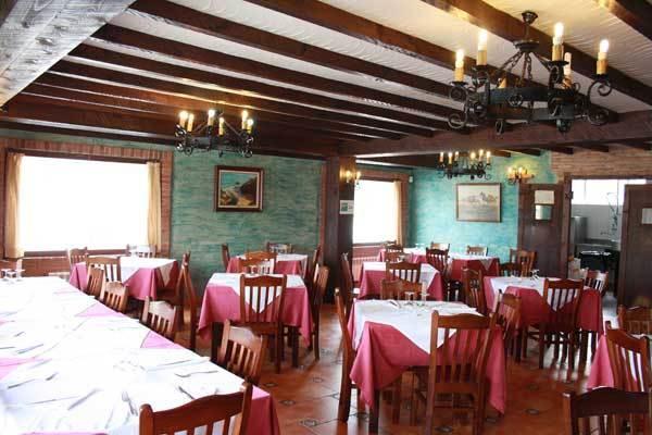 Hotel Restaurante La Parra La Franca Esterno foto
