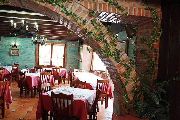 Hotel Restaurante La Parra La Franca Esterno foto