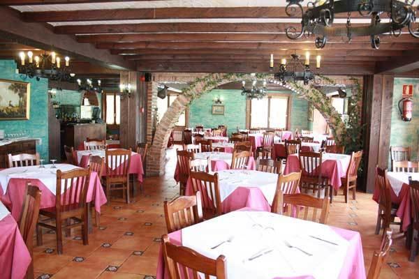 Hotel Restaurante La Parra La Franca Esterno foto