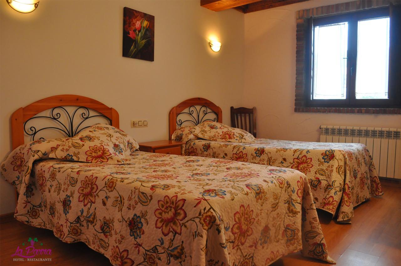 Hotel Restaurante La Parra La Franca Esterno foto